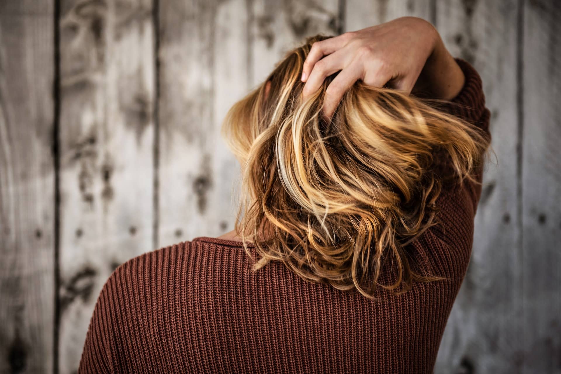 Haarausfall nach Corona? Ursachen und Behandlungstipps